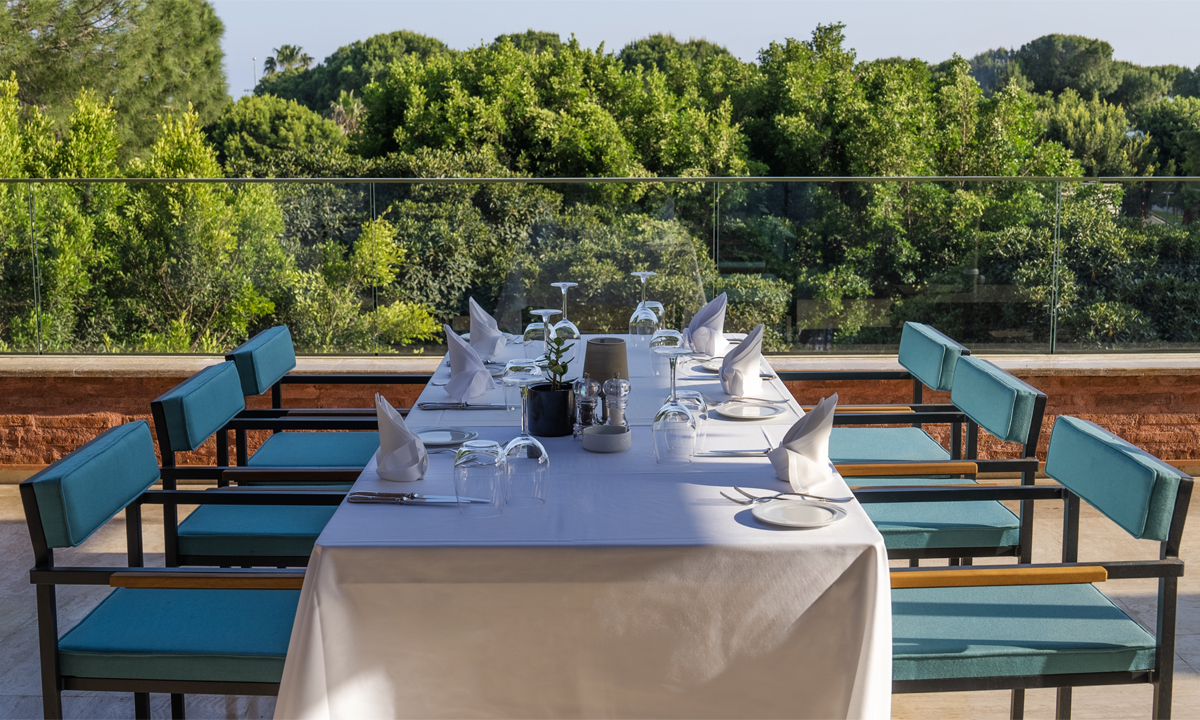 XO Holiday Resort Hotel Restoran & Barlar